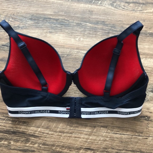 Tommy Hilfiger 40C lightly padded navy bra - Picture 5 of 11